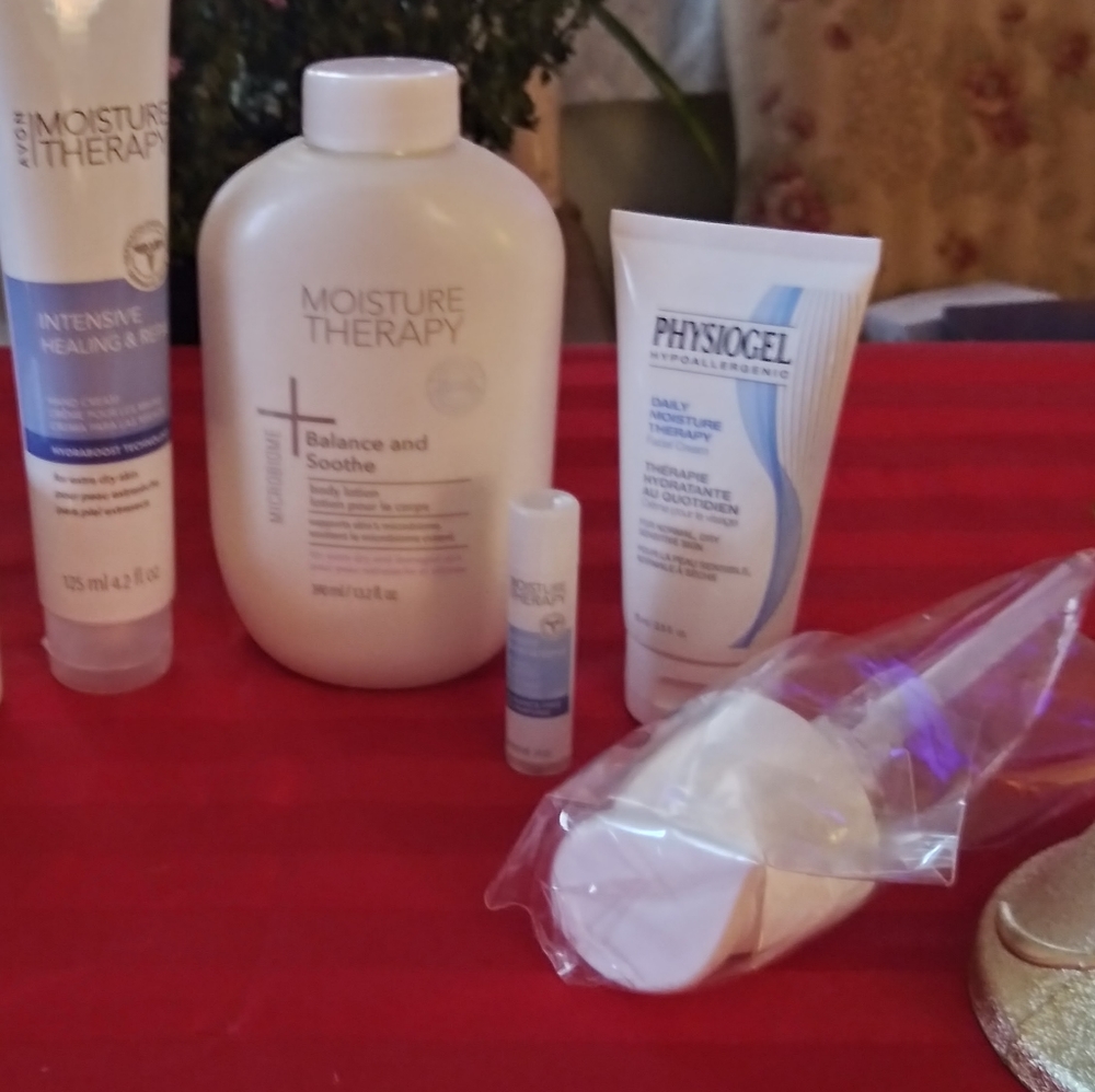 New Avon Moisture Therapy Bundle